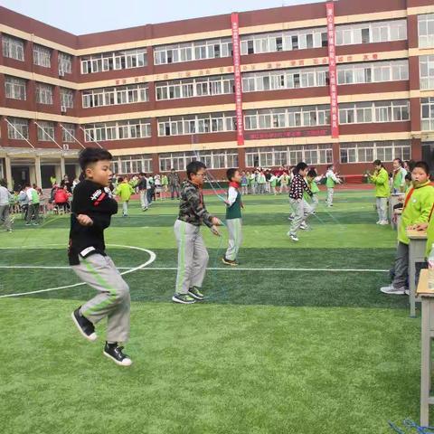 跳出活力    踢出健康    舞出精彩------曲江池小学2017年冬季三跳比赛纪实