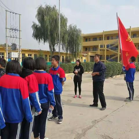 九九重阳，登高远望；古村落失，志当雄壮。祖国繁荣，马中坚强！