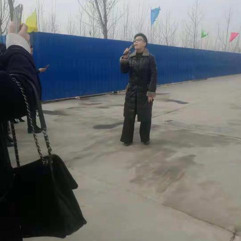 丛台区实验小学学生和家长参观中央午餐老船长餐饮公司供餐基地