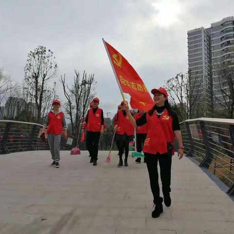 “雷锋在身边，志愿我先行”  --福州市鼓山中心幼儿园党员志愿者活动