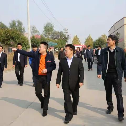 郑州中支党委书记、行长徐诺金一行到渑池县调研