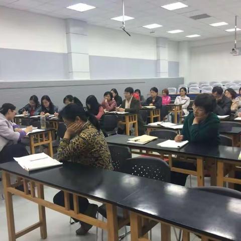 潍坊七中高一年级 “学生主体学习”研究课进行中