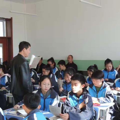 倾听家长心声    关注学生成长