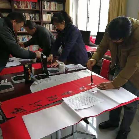 人民路社区“欢欢喜喜迎新春，和谐共筑社区情”迎新春系列活动（四）--“金犬迎新春，泼墨送祝福”活动