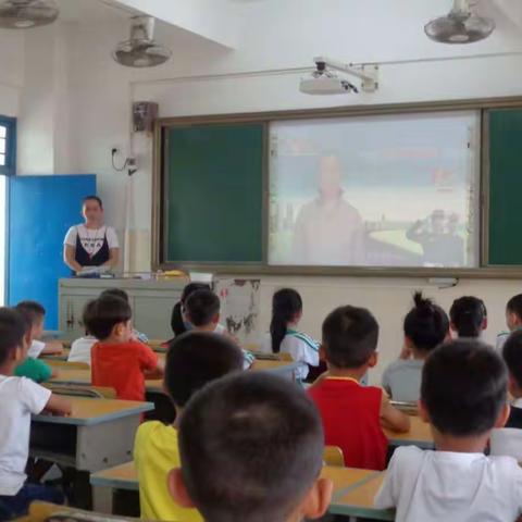 屯昌县屯城镇向阳中心小学2017秋季开学《安全教育第一课》专题教育