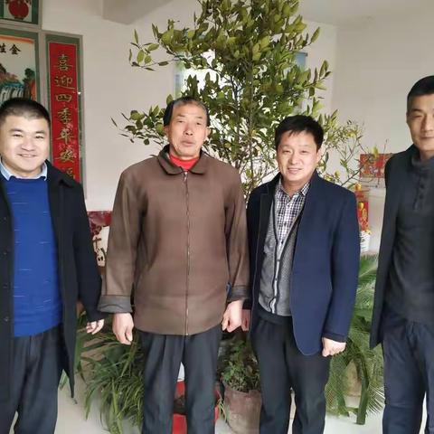 适逢佳节至  慰问暖人心----2019年聊城四中西校春节走访慰问离退休教师。