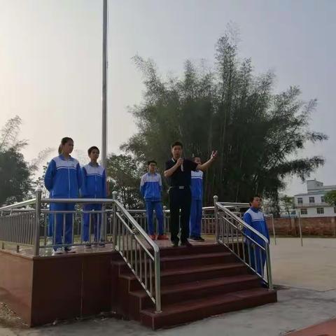 宁中中学举行初一年级地震避险演练