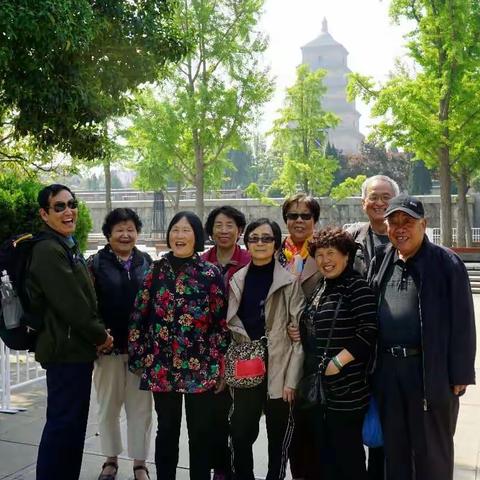 同窗情缘一线牵，欢聚古城话衷肠一一难忘的大雁塔、大唐芙蓉园踏青之旅