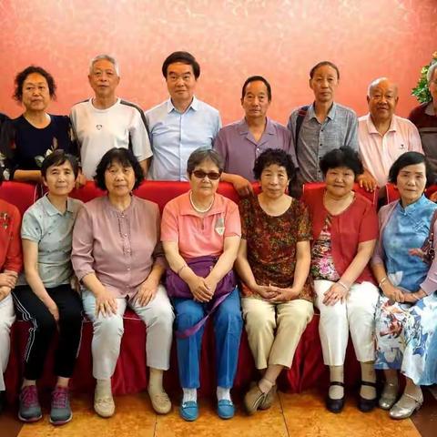 时光流转，同学情依旧