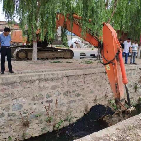 卢龙县执法局全面开展清理县域内河流行动