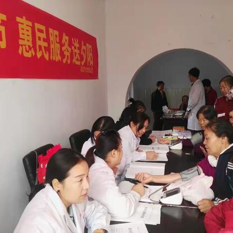 褡裢办太北社区开展“九九重阳节 惠民服务送夕阳”活动