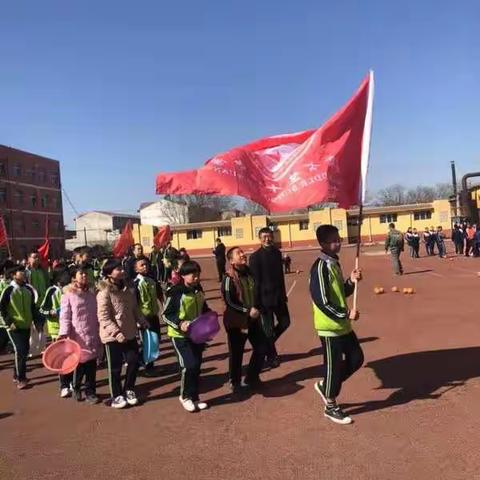 学习雷锋好榜样——武安市第十一中学走进午汲兵营学雷锋活动纪实