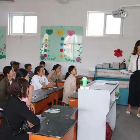 广平县第三实验小学召开期中全体学生家长会