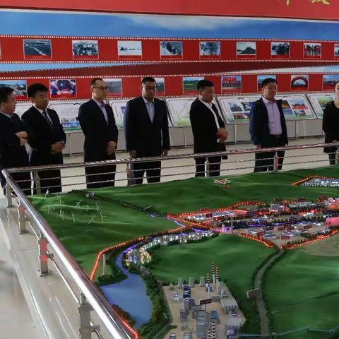 扎鲁特农村商业银行一行莅临霍林郭勒市农村信用合作社开展业务交流