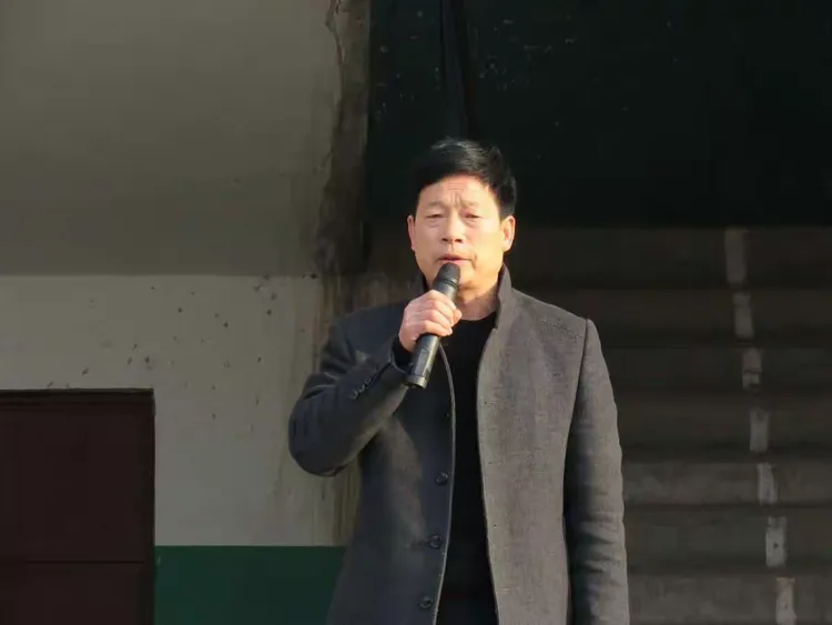 新密市苟堂镇初中举行2019中招百日誓师大会