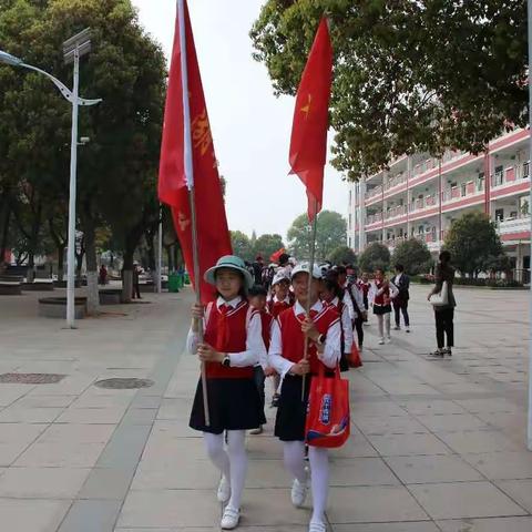 东湖春半踏青欢 —芜湖县实验学校