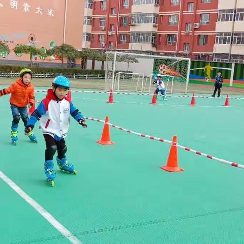 “星跃轮滑杯” 2018年南菜园小学第一届轮滑运动会成功举办