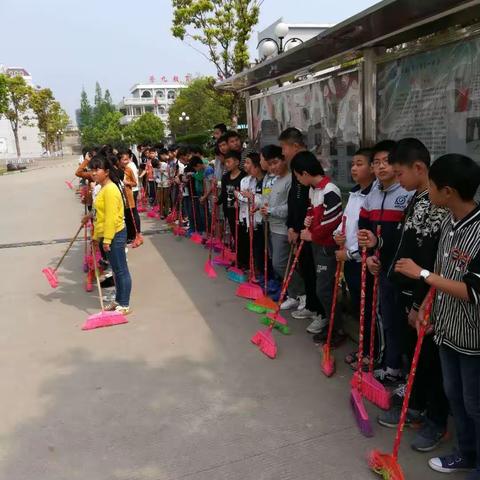 关注小环境 共享大健康 乐安一中全民清扫活动
