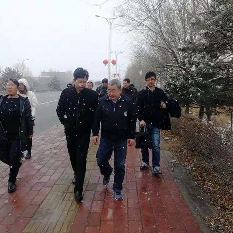 县长赵红革顶风冒雪督导赤城镇“双违”整治工作