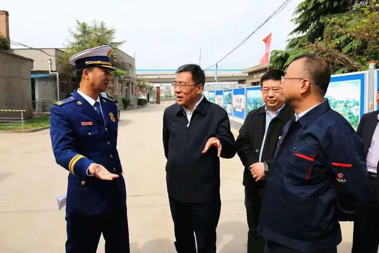 西咸新区管委会副主任姚海军一行深入辖区易燃易爆企业检查消防安全