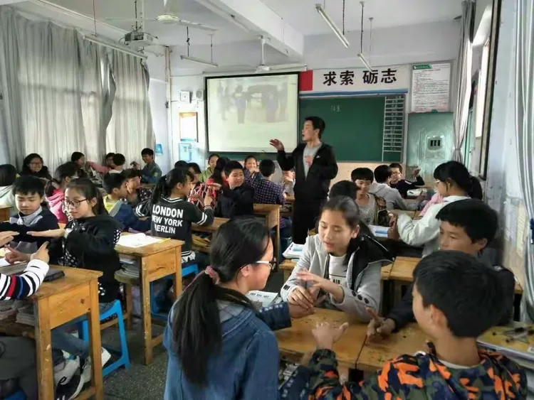 走进心灵—— 万州熊家中学心理健康活动掠影