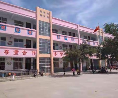 李老庄乡南点校区听课活动（严楼小学站）火热进行中........