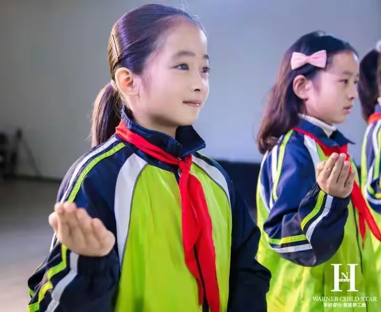 阜阳市东城小学第一批参加少儿文明礼仪培训的同学们的课堂风采