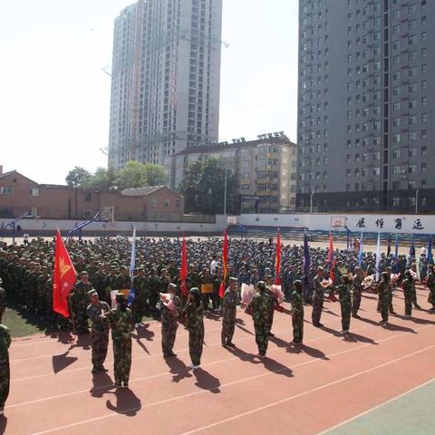 青春因军训美丽，理想靠坚持生辉—长治六中2018级新生军训活动圆满落幕
