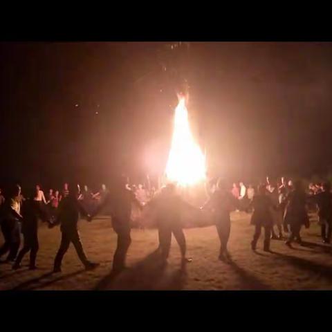 相聚在2018内衣厂发小第一次大会 (三)            《篝火晚会》