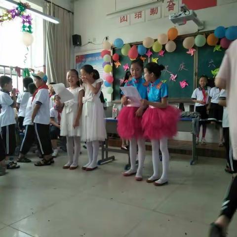 莒县第三实验小学三年级六班的六一儿童节。