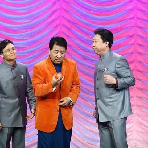 姜昆、戴志诚、郑健、李伟健、周伟相声《五官监察》2019年中央广播电视总台春节联欢晚会相声…（副本）