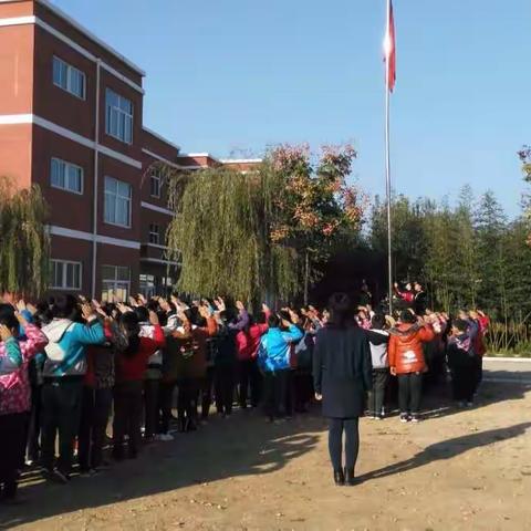 办人民满意的优质教育--从细节入手，提高办学质量