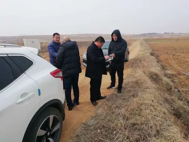 县长贾连璋一行到经济开发区实地调研重点项目用地情况,助力莒南经济