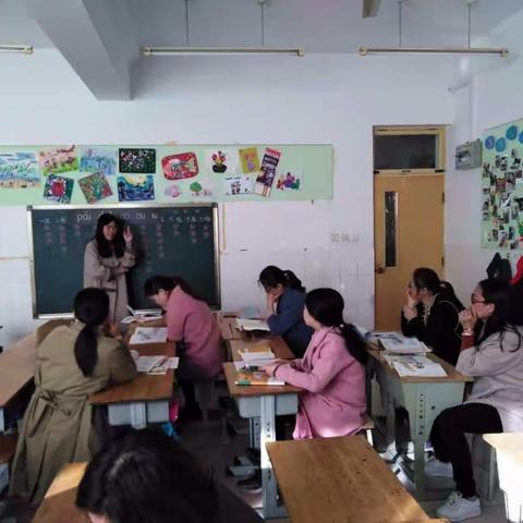 做最好的自己，让世界因我而美丽——一年级开展教育研讨活动