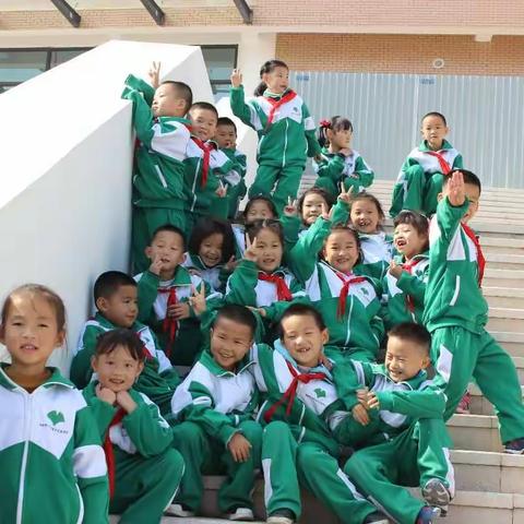 以爱之名，以身说教，家校携手，共育新苗