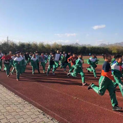 明华实验小学校园科技文化艺术节系列活动-------长跑活动