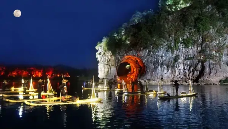 象山水月渔火红红庆国庆