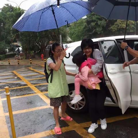 “伸出手  守护爱 ”   家长义工活动