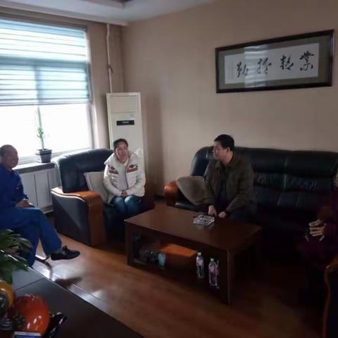 区委组织部副部长李刚深入企业指导非公党建工作