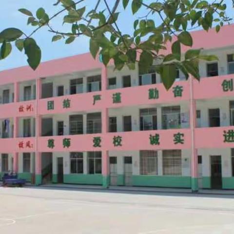 日东中心小学乡村青少年宫                      孩子们学习的乐园