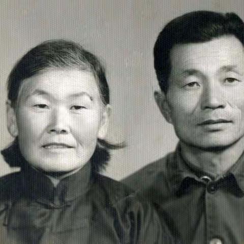 追忆爹娘__父亲去世十周年，母亲去世三周年祭