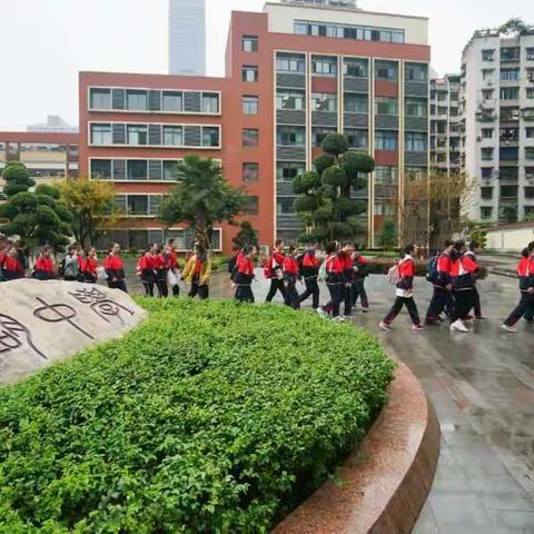 我与祖国共成长  做新时代好少年重庆市珊瑚初级中学校“清明祭祀·缅怀先烈”研学实践活动