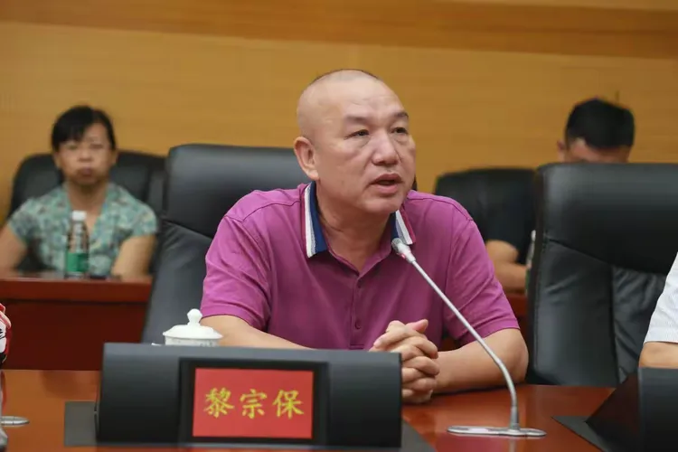 包含海南省第三人民医院（原海南省农垦三亚医院黄牛跑腿号贩子挂号的词条