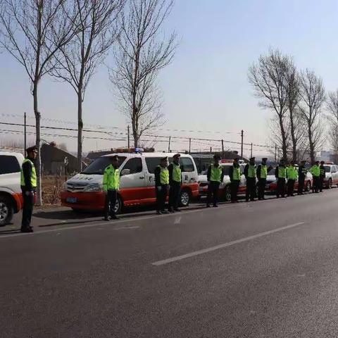 新民大队集中开展“违法占路经营行为”专项整治行动。