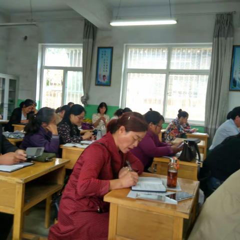 古绛中心校原勃村片暑期说课培训活动掠影