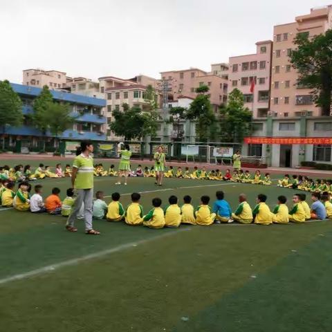 清湖实验幼儿园大班幼儿参观清湖小学