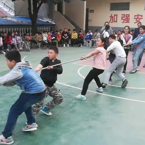 一条绳，一条心，齐用力 ——淮南市黄冈实验学校小学部拔河比赛报道
