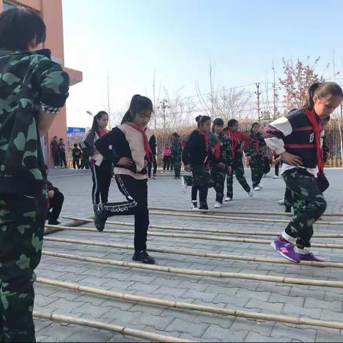 百花齐放，团队特色彰显                                 ——伊宁市第十八小学社团活动