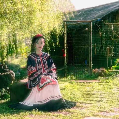 彝族姑娘