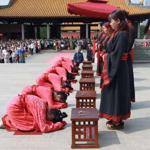 十八而志，乘梦远航——南宁沛鸿民族中学成人礼赞